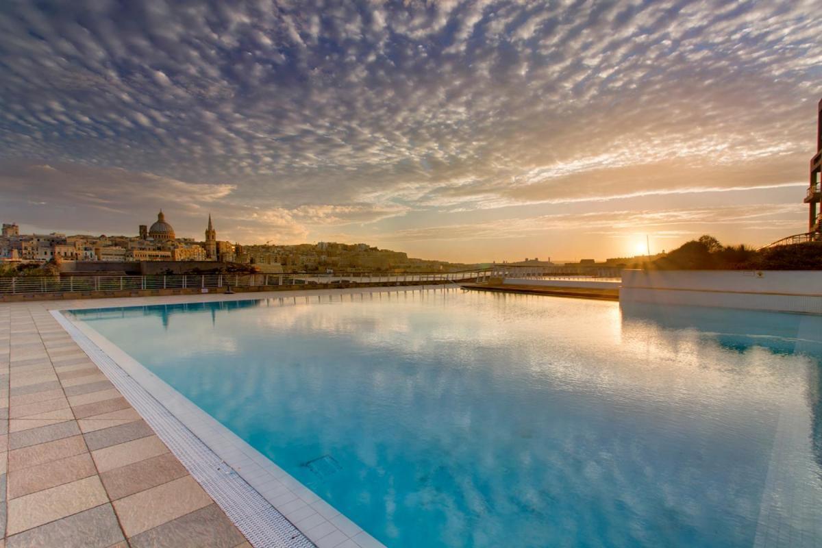 Super Luxury Apartment In Tigne Point, Amazing Sea Views สลีมา ภายนอก รูปภาพ